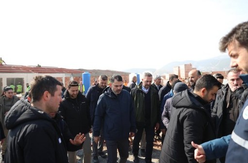 Bakan Murat Kurum: Deprem bölgesinde koordinasyonu TOKİ eliyle yapacağız